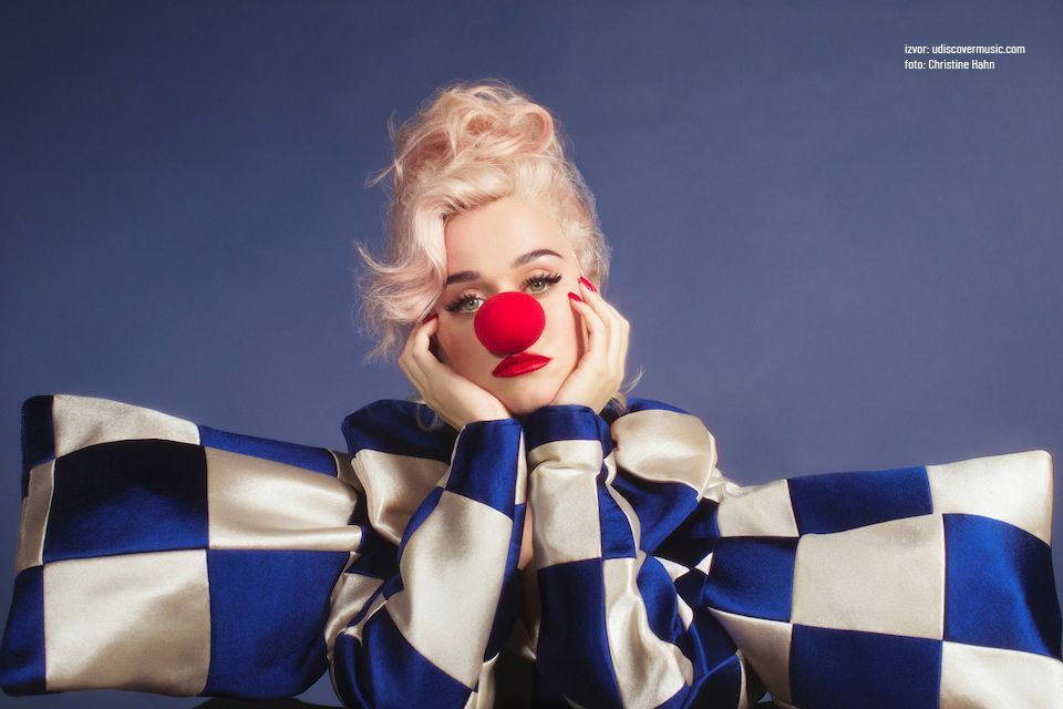 Katy Perry objavila video za "Teary Eyes"