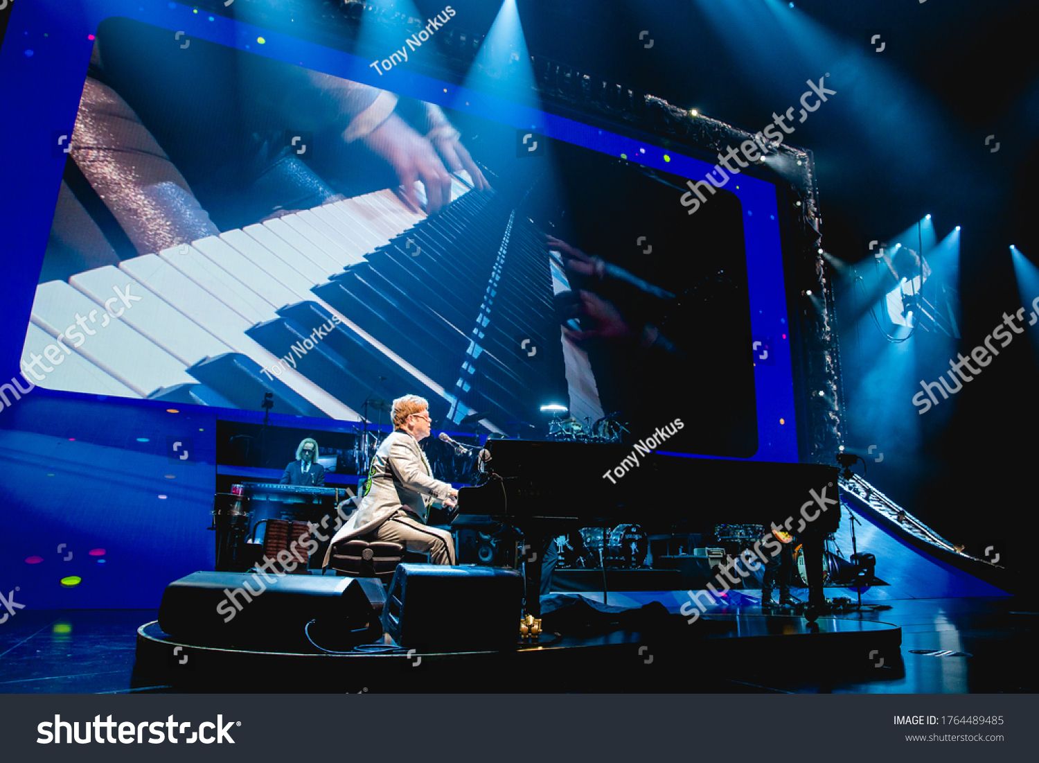 „ROCKET MAN“ SE OPRAŠTA U VELIKOM STILU