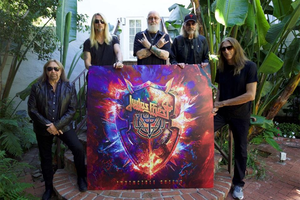 JUDAS PRIEST, NEUMORNI BRANIOCI HEAVY METALA, OBJAVILI 19.STUDIJSKI ALBUM: “INVINCIBLE SHIELD”