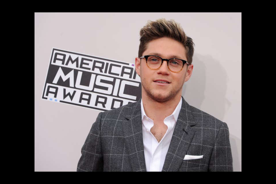 Niall Horan predstavlja svoj prvi solo album "Flicker"!