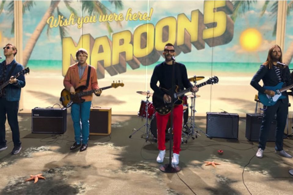 Numeru "Three Little Birds" otpevali su Maroon 5 koja je snimljena za FIFA World Cup 2018