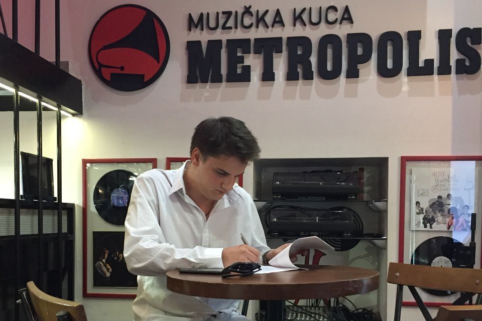 Novo pojačanje Metropolis Music